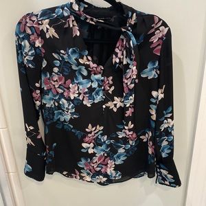 White House black market floral blouse